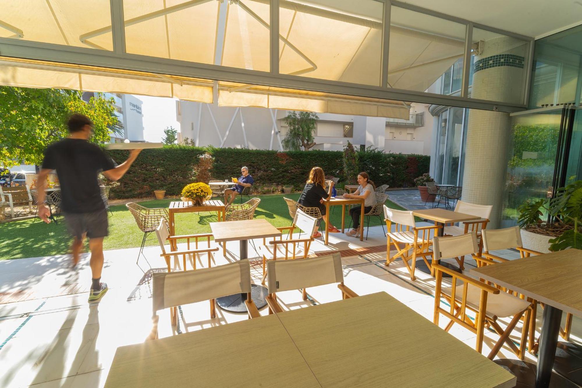 Hotel & Apartaments Thalassa Sport & Spa Roses Eksteriør billede