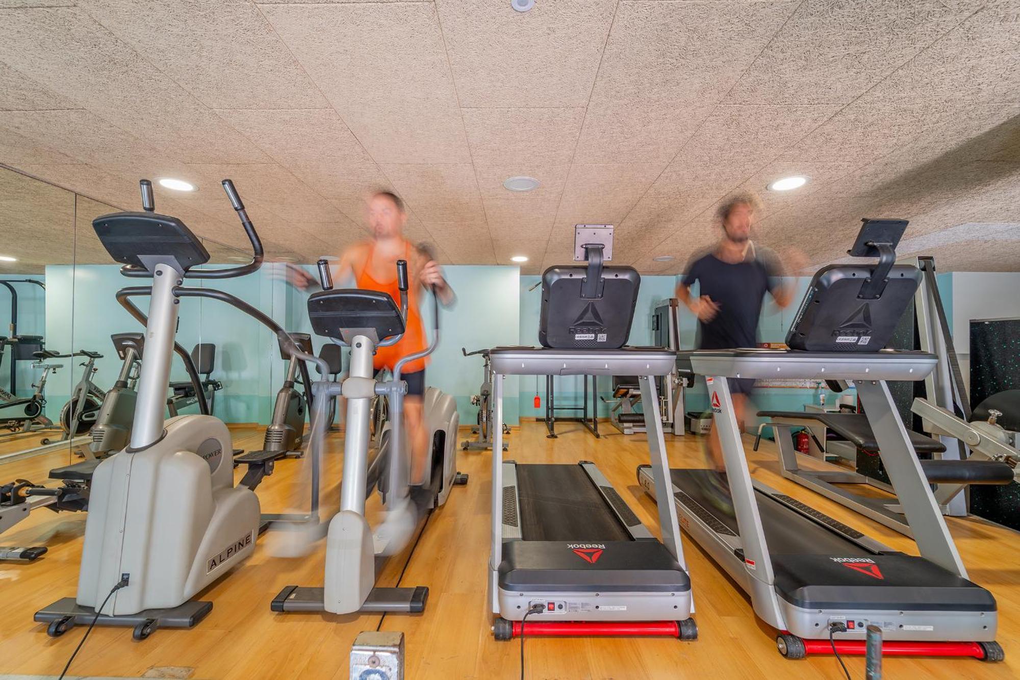 Hotel & Apartaments Thalassa Sport & Spa Roses Eksteriør billede