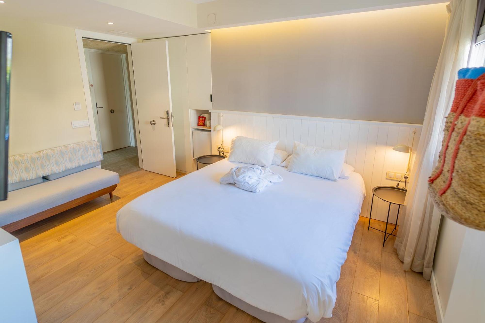 Hotel & Apartaments Thalassa Sport & Spa Roses Eksteriør billede