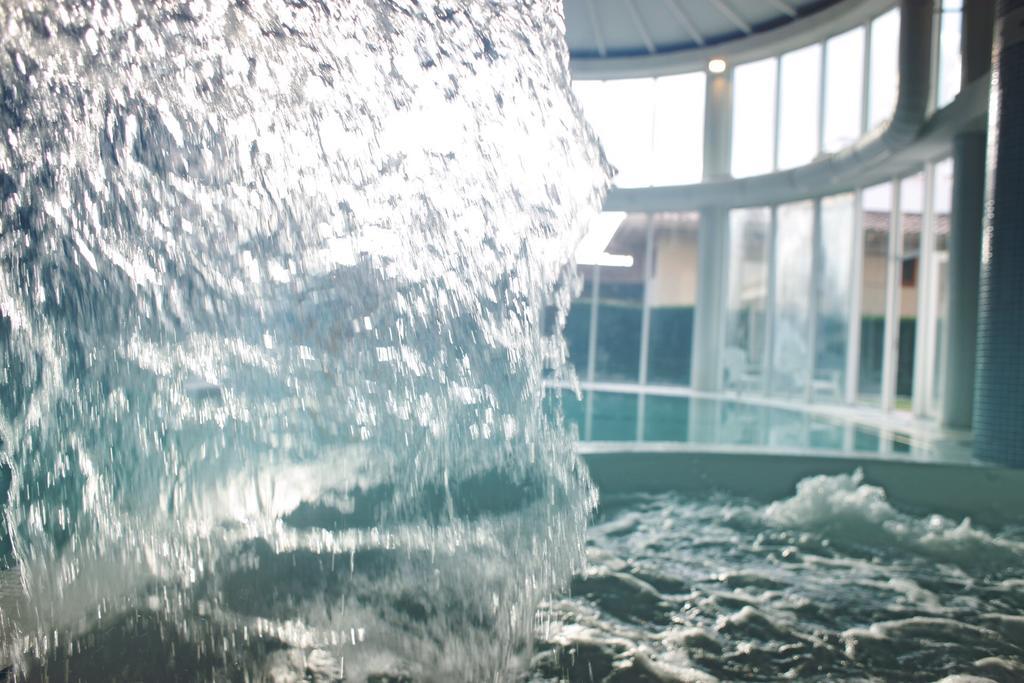 Hotel & Apartaments Thalassa Sport & Spa Roses Eksteriør billede
