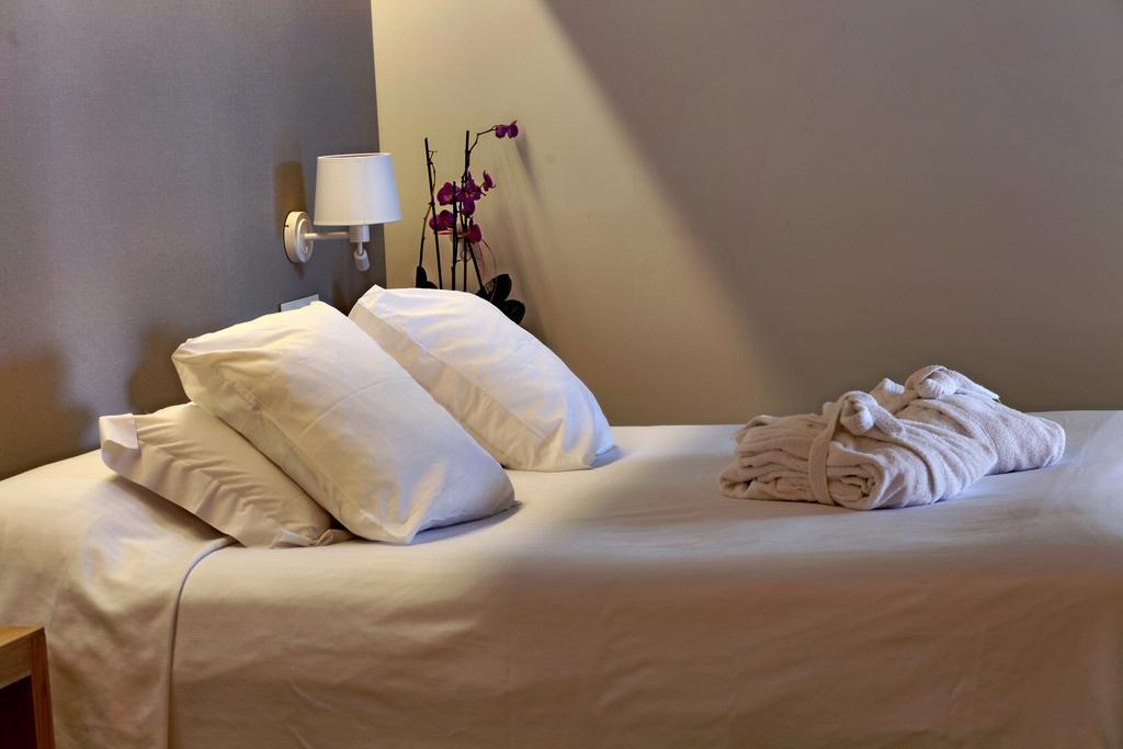 Hotel & Apartaments Thalassa Sport & Spa Roses Eksteriør billede