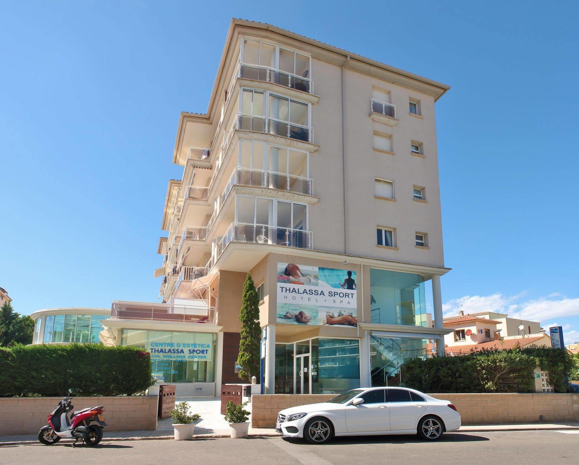 Hotel & Apartaments Thalassa Sport & Spa Roses Eksteriør billede